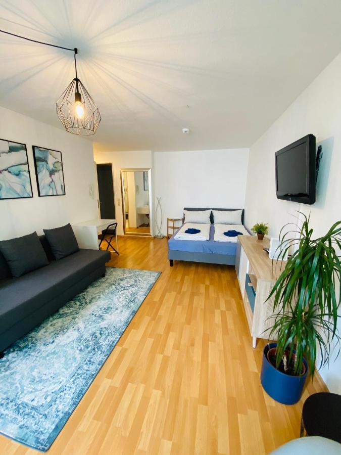 Outletcity Apartment Ferienwohnung Metzingen Metzingen  Exterior photo