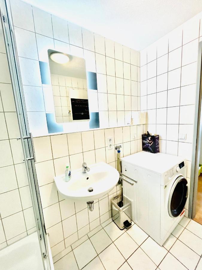 Outletcity Apartment Ferienwohnung Metzingen Metzingen  Exterior photo