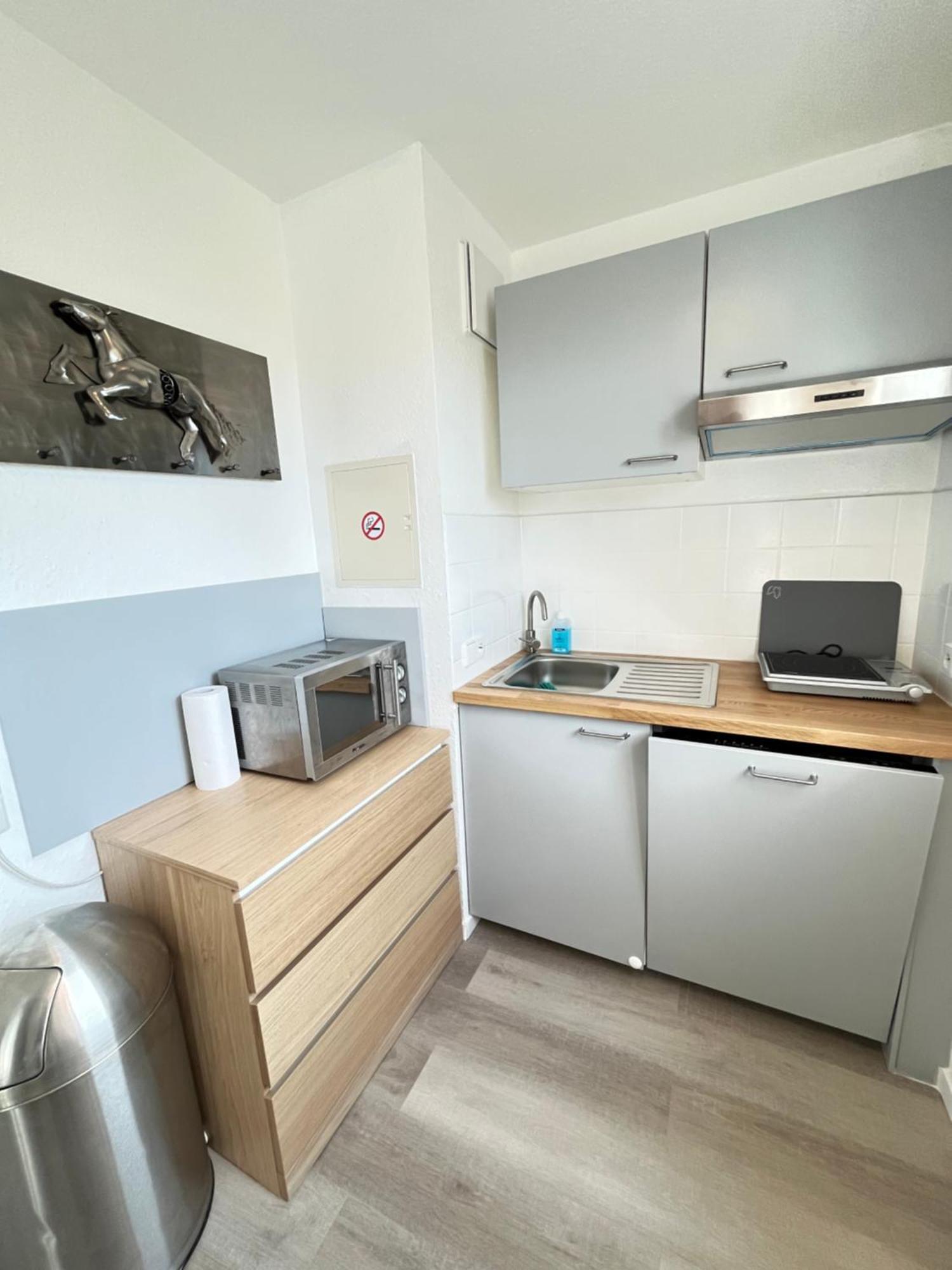 Outletcity Apartment Ferienwohnung Metzingen Metzingen  Exterior photo