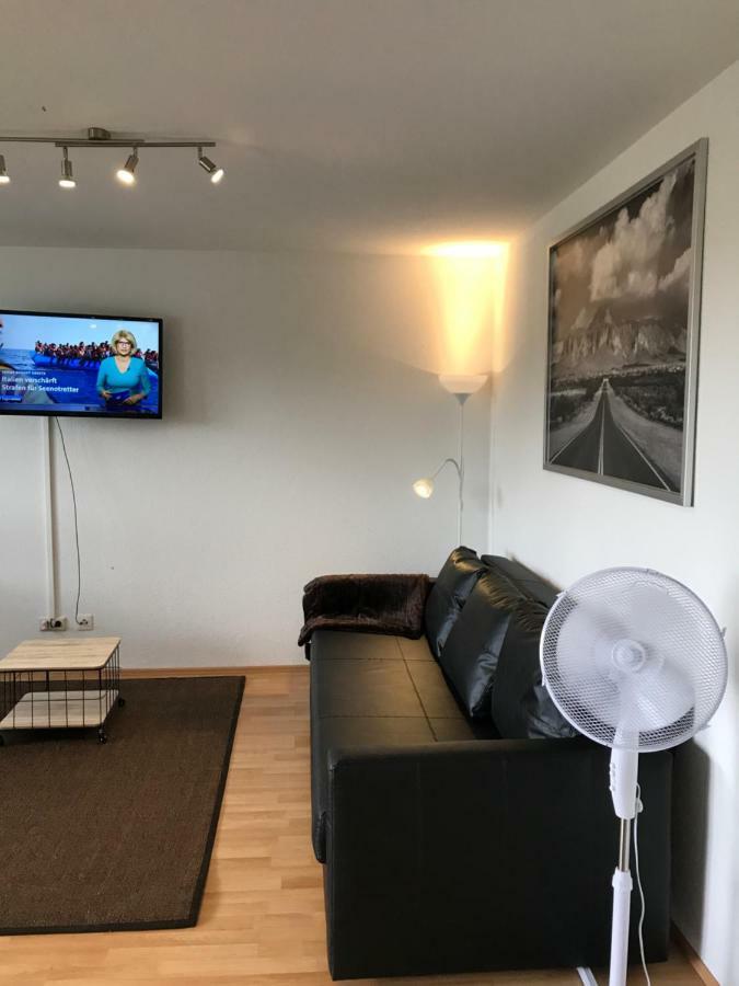 Outletcity Apartment Ferienwohnung Metzingen Metzingen  Exterior photo