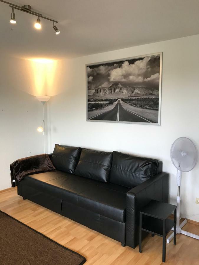 Outletcity Apartment Ferienwohnung Metzingen Metzingen  Exterior photo